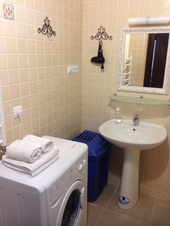 Gil Apartments, On Mynaiska 18 Uzjhorod Eksteriør billede