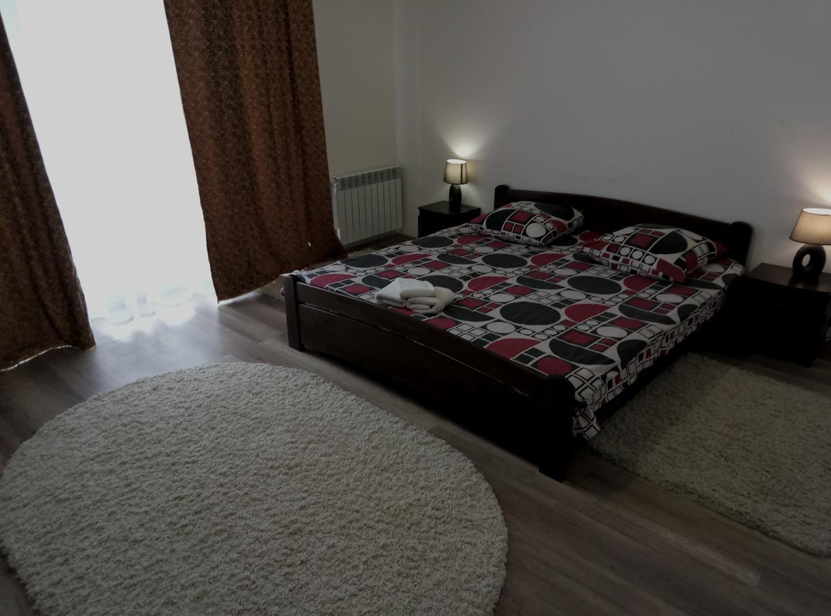 Gil Apartments, On Mynaiska 18 Uzjhorod Eksteriør billede