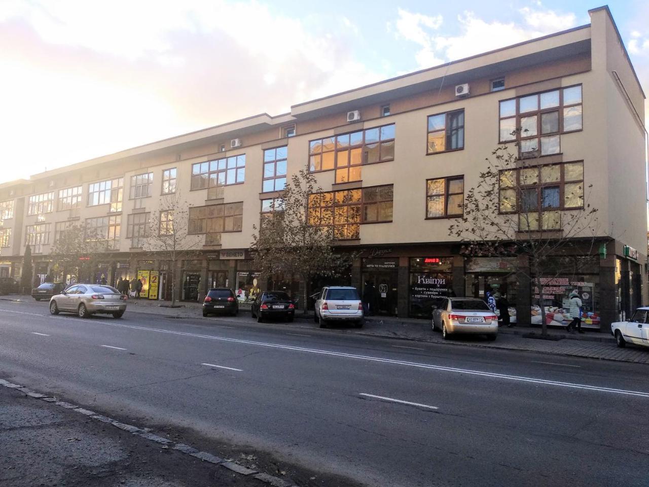 Gil Apartments, On Mynaiska 18 Uzjhorod Eksteriør billede